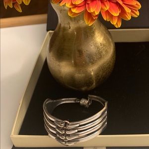 Funky silver  bracelet 8”